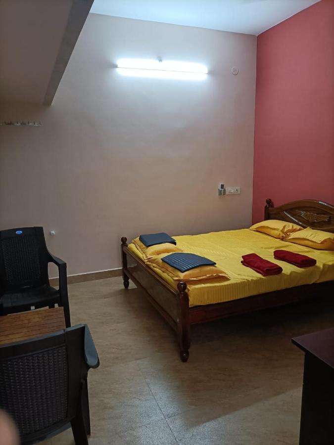 Doctor'S Homestay Tiruvannamalai Bagian luar foto