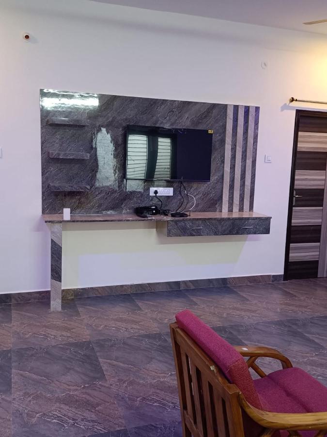 Doctor'S Homestay Tiruvannamalai Bagian luar foto
